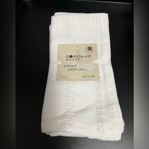 Set of 4 Square Cloth Dinner Napkins White Eyelet Chain 18" x 18"